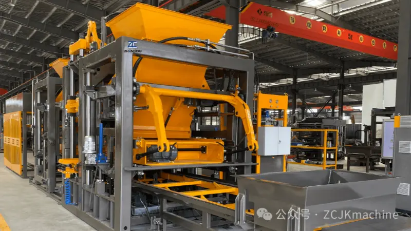 ເຄື່ອງຈັກຜະລິດຕັນແບບ Servo-driven: ຫຼຸດຕົ້ນທຶນໄຟຟ້າ 30–50% ດ້ວຍເທັກໂນໂລຍີປະສິດທິພາບພະລັງງານ